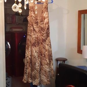 Women's tan and brown dress